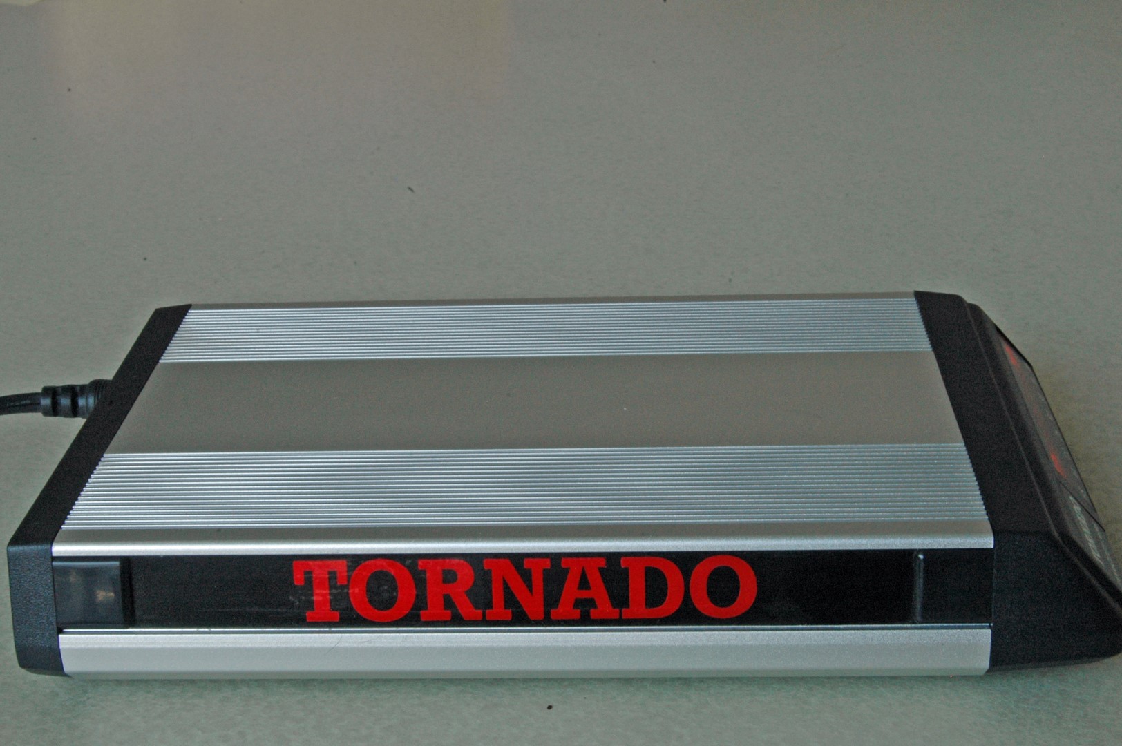 Tornado modem zijkant